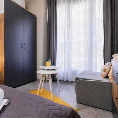 Center アパート *