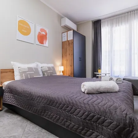 アパート Center *