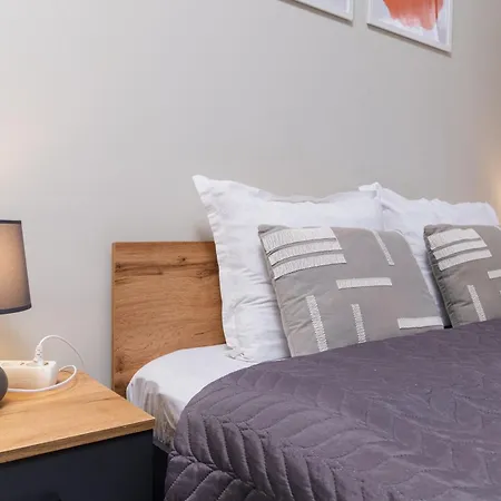 Center アパート *